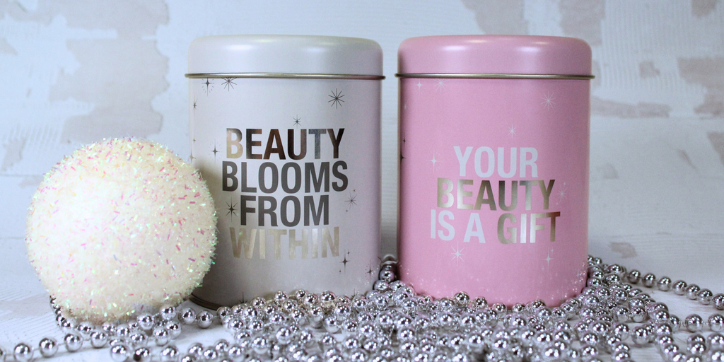 Capelli perfetti anche in viaggio: la tua routine smart per le festività